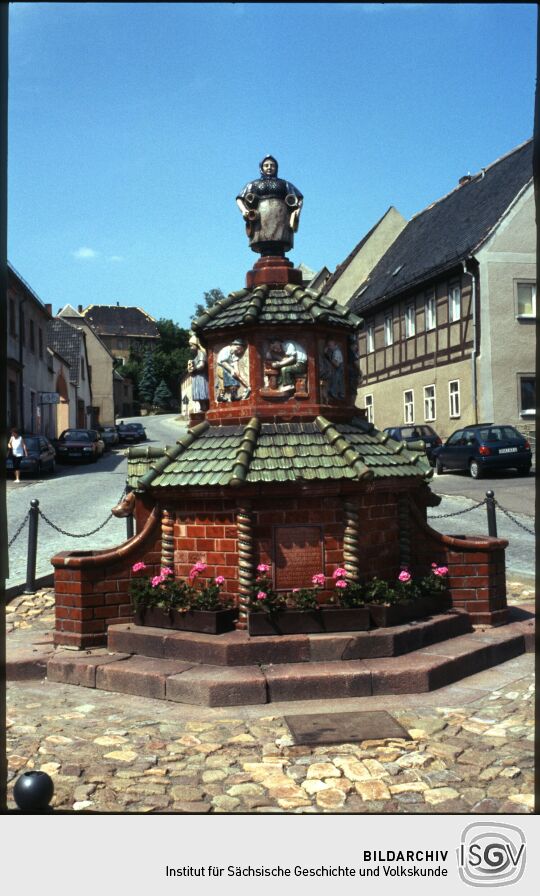 Töpferbrunnen in Kohren-Sahlis
