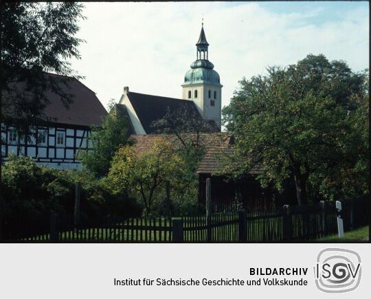 Blick zur Kirche in Daubitz