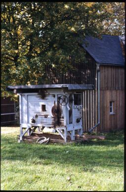Bild: Drehmaschine im Freilichtmuseum Landwüst