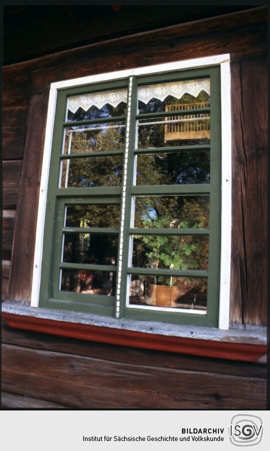 Fenster an einem Umgebindehaus im Freilichtmuseum Landwüst