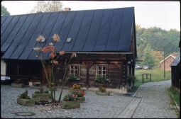 Bild: Gebäude in Raun