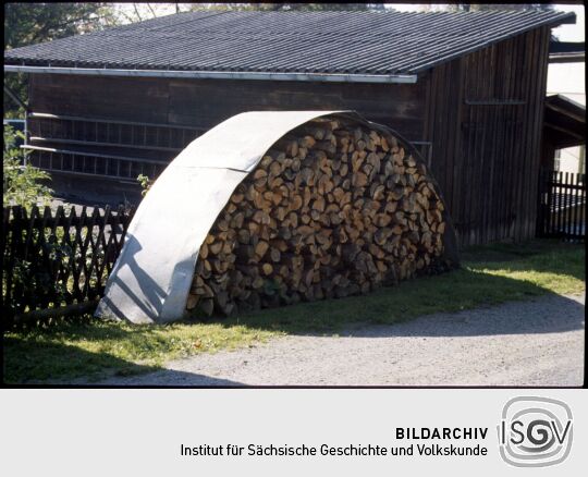 Brennholzstapel in Unterwürschnitz