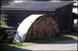 Bild: Brennholzstapel in Unterwürschnitz