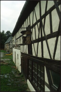 Bild: Fachwerkscheunen am Alten Gut in Weischlitz