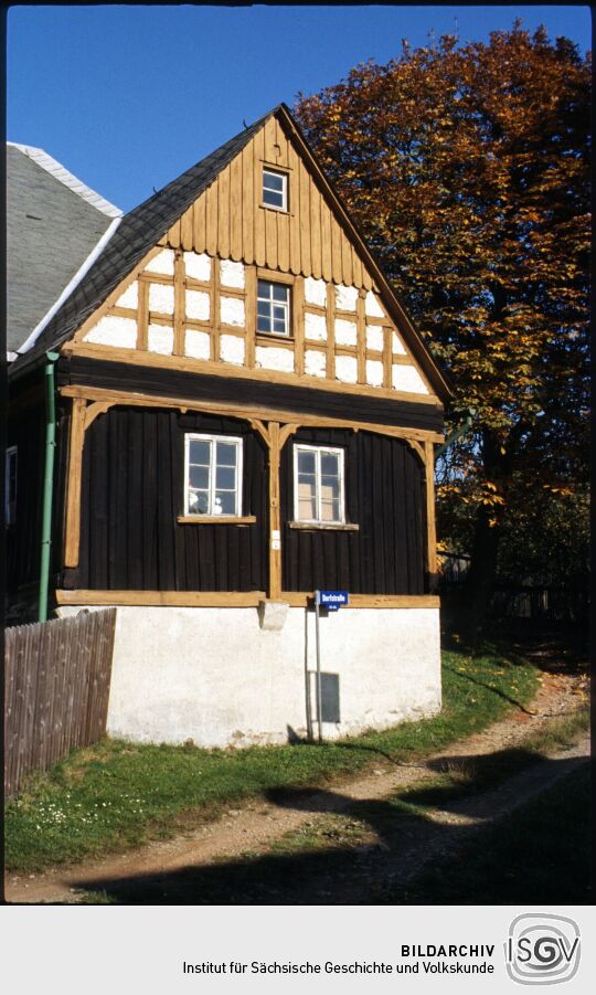 Fachwerkgebäude an der Dorfstraße in Raun im Vogtland