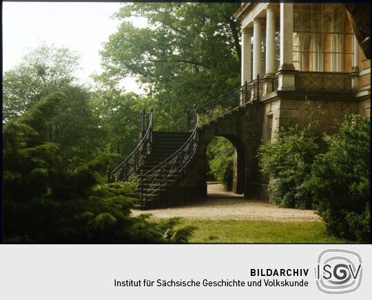 Treppen an der Terrasse der königlichen Villa in Wachwitz