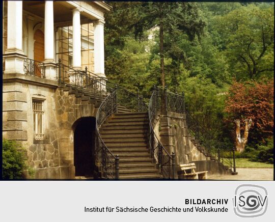 Treppen an der Terrasse der königlichen Villa in Wachwitz