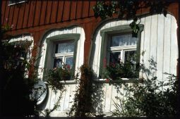 Bild: Fenster an einem Umgebindehaus in Raun
