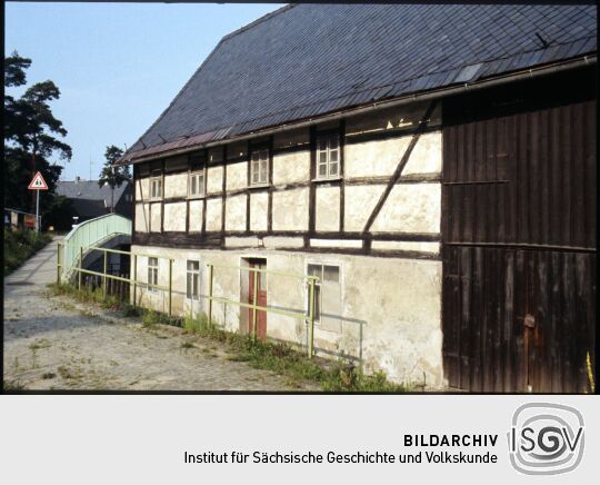 Fachwerkgebäude an der Straße der Einheit in Großharthau