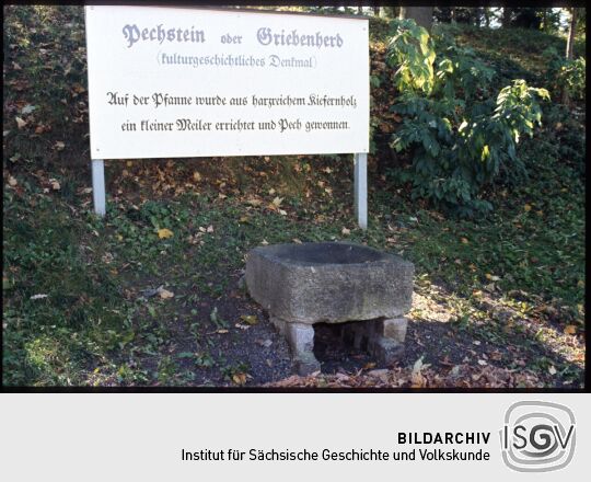 Historischer Pechstein (Griebenherd) in Marieney