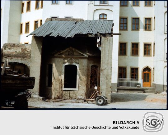 Barocker Gartenpavillon ('Thomae-Pavillon) mit Schutzdach im Hinterhof zwischen Hauptstraße und Rähnitzgasse