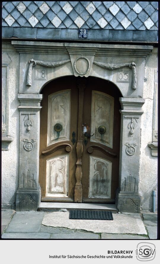Klassizistischer Hauseingang mit der Datierung 1803 in Groschönau 1999