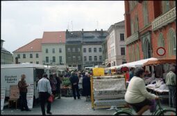 Bild: Wochenmarkt auf dem Kamenzer Marktplatz vor dem Rathaus