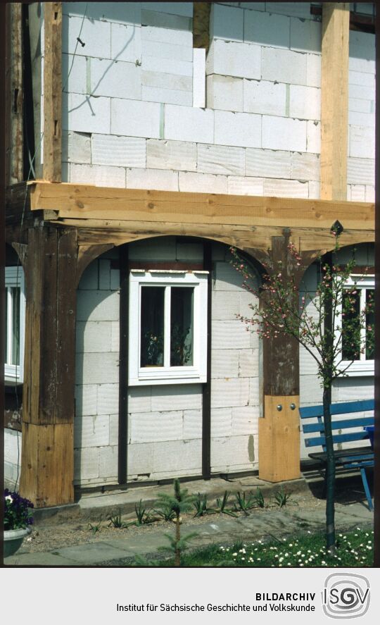 Detail eines Umgebindehauses in Großschönau mit zum Teil erneurten Bauteilen (vgl. Nr.209436)