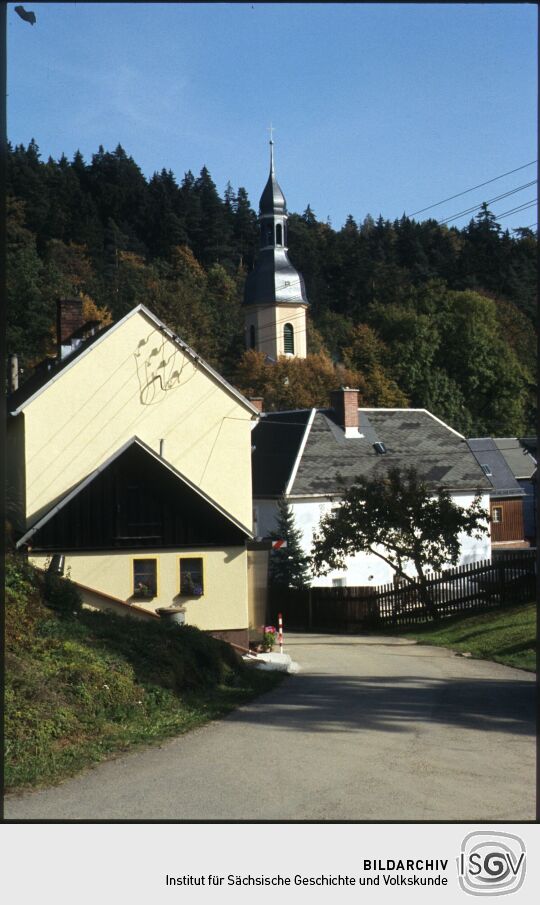 Blick zum Kirchturm in Wiedersberg