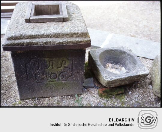 Steinobjekt im Freilichtmuseum Landwüst