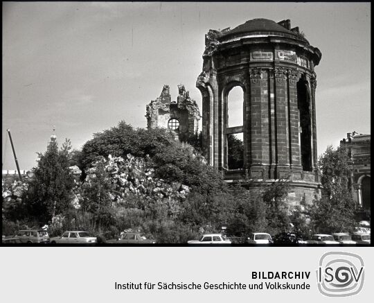 Blick auf die Ruine der Frauenkirche in Dresden