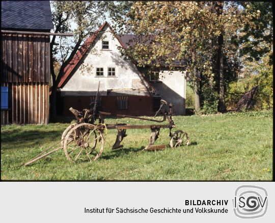 Historischer Pflug im Freiluftmuseum Landwüst
