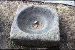 Bild: Steinerne Pechpfanne in Landwüst