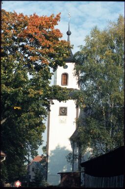 Bild: Blick zum Sachsgrüner Kirchturm