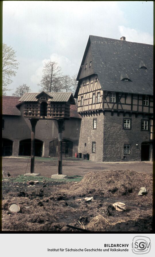 Taubenhaus ver dem Herrenhaus des  Rittergut Kürbitz im Vogtland