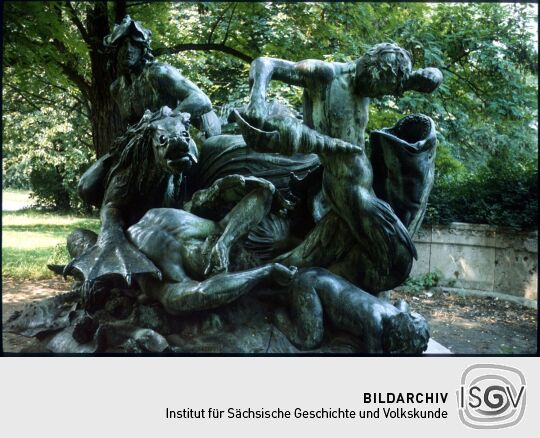 Zweitguss der Statue Stürmische Wogen (Albertplatz Dresden) im Park Bürgerwiese