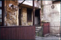 Bild: Treppenaufgang im Hof der Schäferstraße 24 in der Dresdner Friedrichstadt