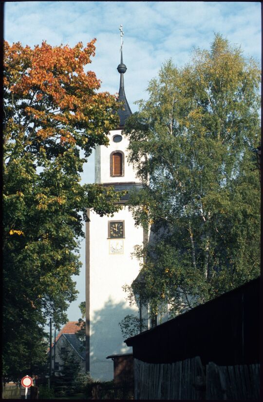 Blick zum Sachsgrüner Kirchturm