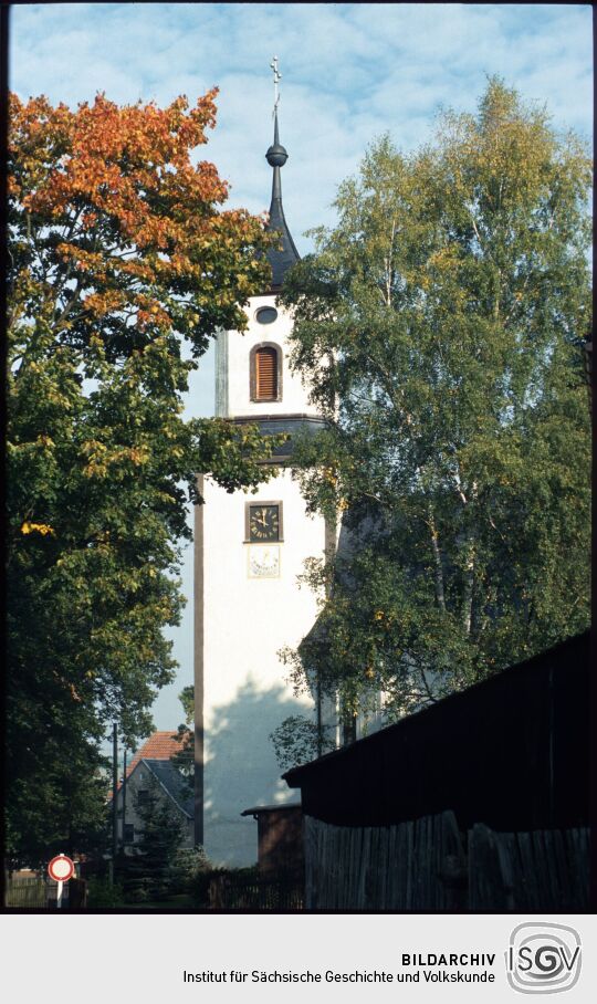 Blick zum Sachsgrüner Kirchturm