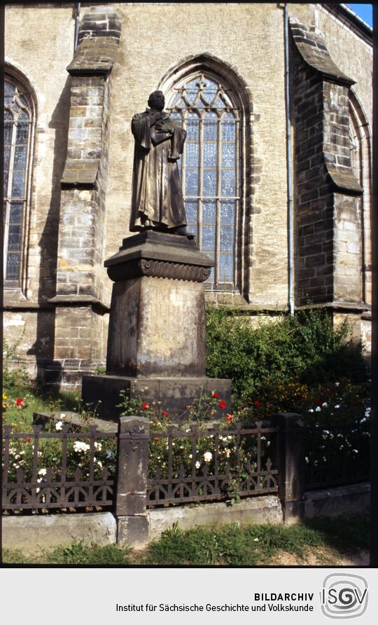 Martin-Luther-Denkmal vor der Stadtkirche in Dippoldiswalde