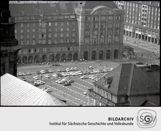 Blick vom Dresdner Rathausturm auf den Altmarkt