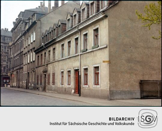 Blick auf die Gebäude Adlergasse 26-32 in der Dresdner Friedrichstadt