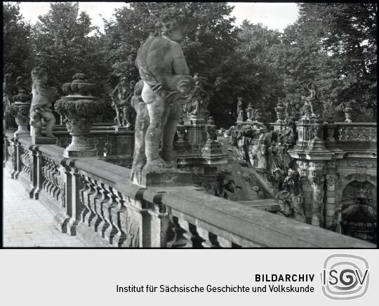 Blick von der Galerie auf das Nymphenbad des Dresdner Zwingers