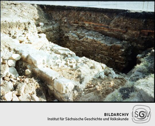 Freigelegte Reste der Dresdner Stadtbefestigung an der Altstädter Wache (Schinkelwache) am Zwinger