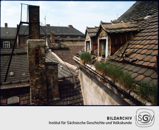 Blick über die Dachlandschaft der Hinterhöfe des Obergrabens in der Dresdner Neustadt