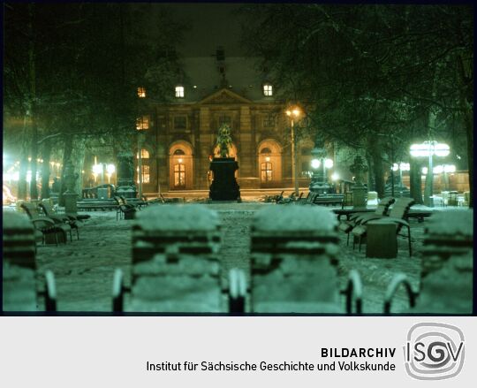 Neustädter Markt mit dem Goldenen Reiter