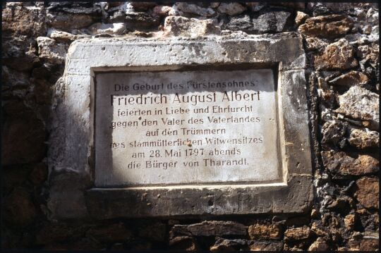 Gedenktafel an eine Feier anlässlich des Prinzen Friedrich August Albert 1797 auf der der Burg Tharandt