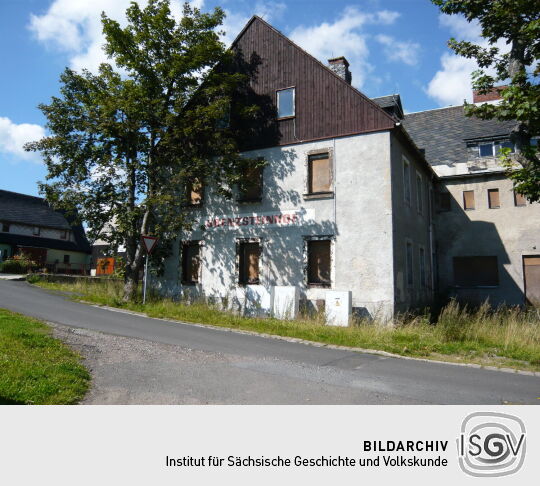 Das Gebäude der Gaststätte "Grenzsteinhof" in Zinnwald-Georgenfeld