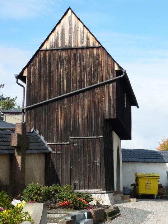 Torhaus zum Friedhof an der Kirche in Claußnitz