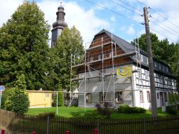 Bild: An der Kirche in Altmittweida