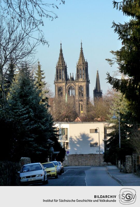 Meißen - Nossener Straße mit Domblick