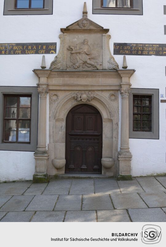 Meißen, An der Frauenkirche 3 - Portal Bahrmannsches Brauhaus (1569-72)