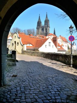 Bild: Meißen - Blick durch das alte Brückentor am Burglehen (Freiheit Nr.2)