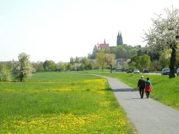 Bild: Meißen - Elbweg an Hochuferstraße / Kloster 'Heilig Kreuz' elbaufwärts