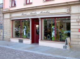 Bild: Meißen, Kleinmarkt Nr. 3 - Hotel "Goldener Löwe" und Haarstudio