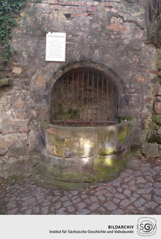 Meißen - Waltersbrunnen mit Info in der Leinewebergasse (oberer Teil)
