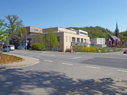 Bild: Meißen - Taltraße 10 mit Parkplatz